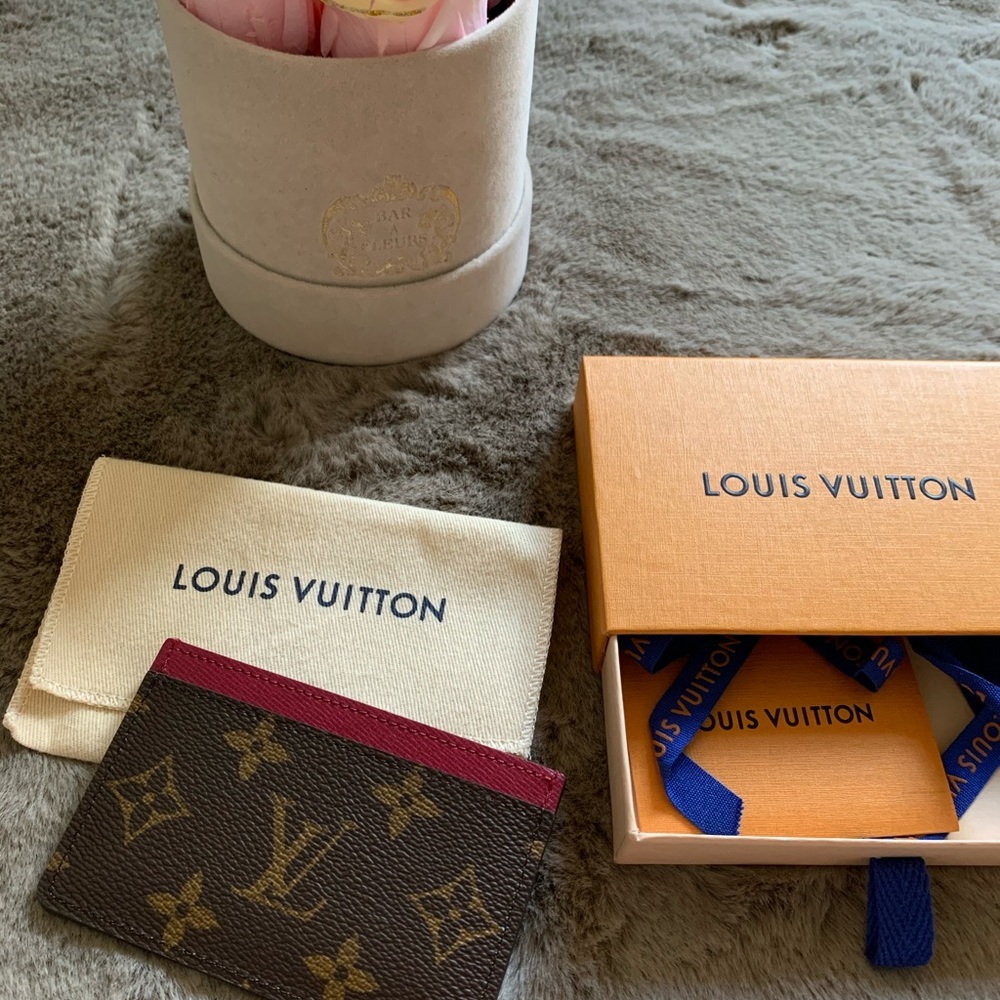 Louis Vuitton flat card holder, in Monogram canvas